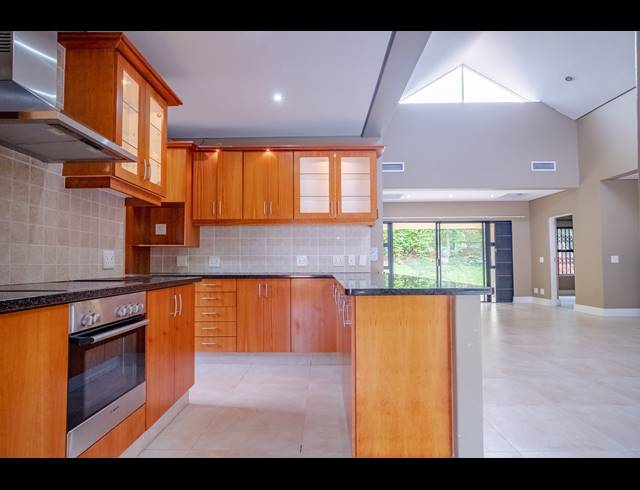 4 BEDROOM SIMPLEX FOR SALE IN DAWNCLIFFE